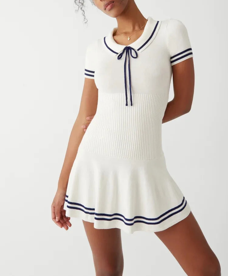 Sophie Robe Courte à Col