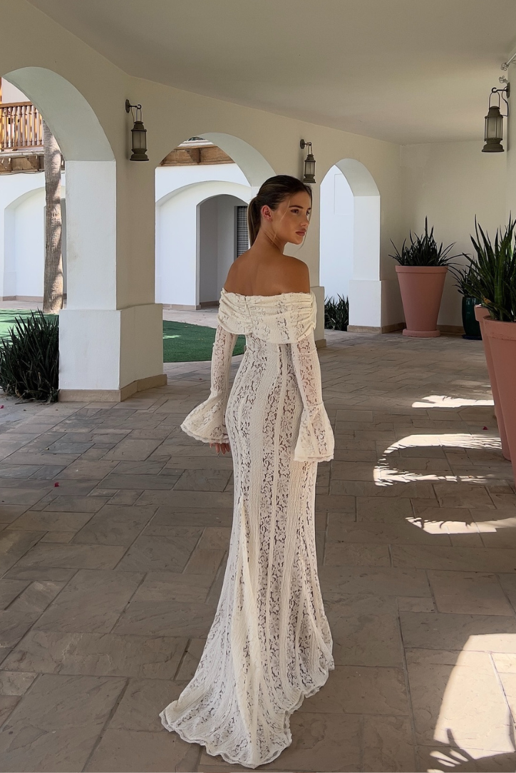 Victoire Robe Longue en Dentelle